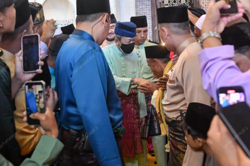 SULTAN SHARAFUDDIN IDRIS SHAH