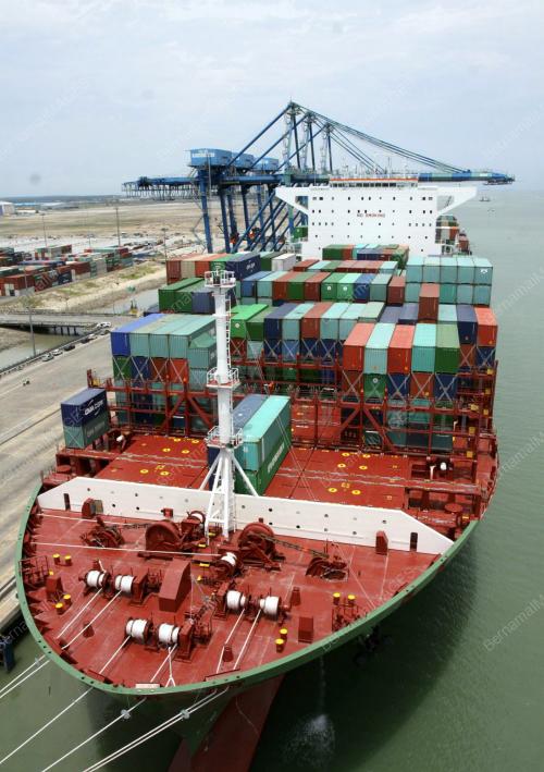 KAPAL KONTENA CSCL TERBESAR DI DUNIA
