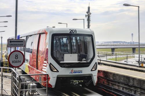 AEROTRAIN