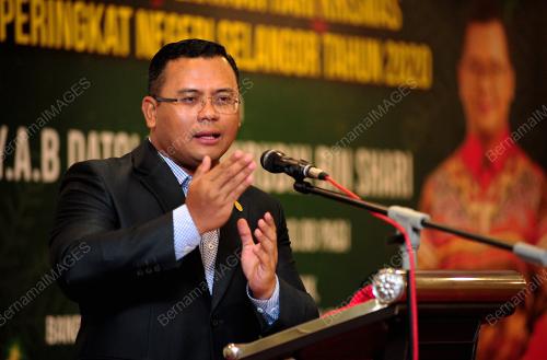 PENYERAHAN SUMBANGAN SEMPENA PERAYAAN HARI KRISMAS