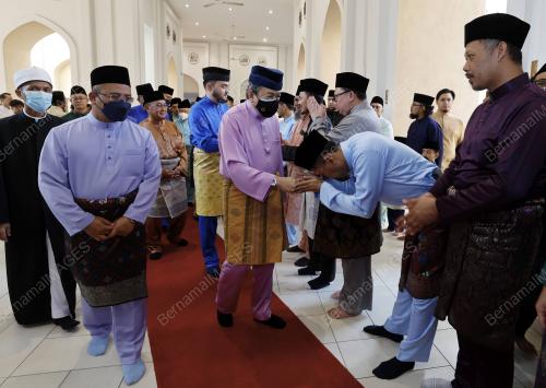SULTAN SHARAFUDDIN IDRIS SHAH
