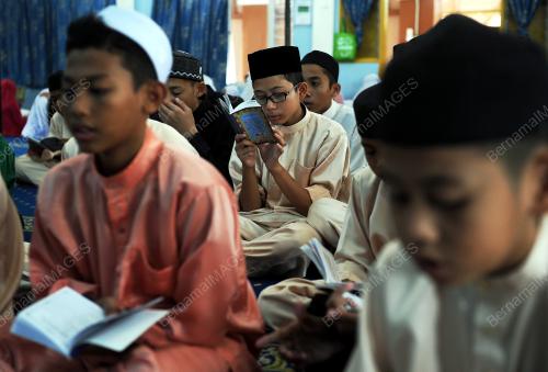 SG01_22062016_NUZUL_QURAN