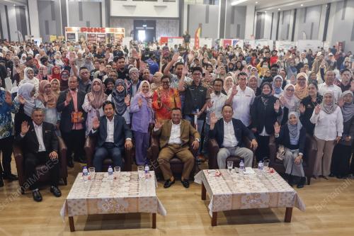 DATUK SERI AMIRUDIN SHARI