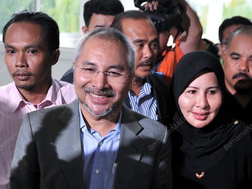 DR MOHAMAD KHIR TOYO