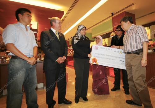 SULTAN SHARAFUDDIN IDRIS SHAH