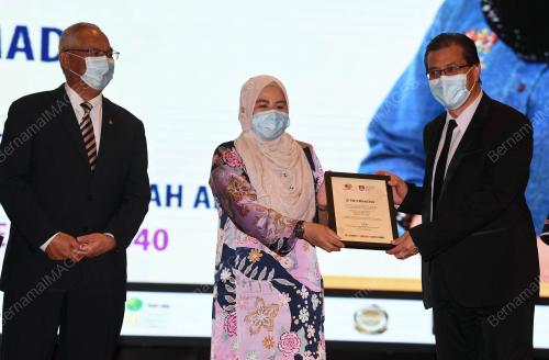 DATUK DR NORAINI AHMAD