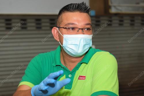 PENYERAHAN BANTUAN MAKANAN DAPUR MAHSURI KEPADA FOOD BANK