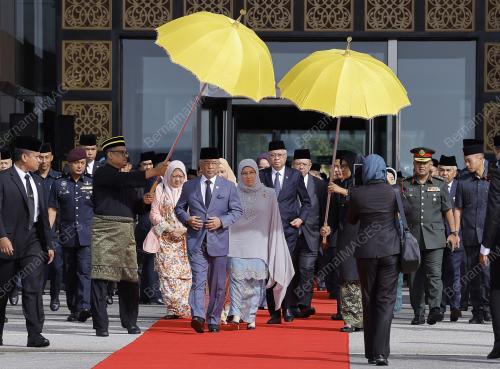 AL-SULTAN ABDULLAH RI'AYATUDDIN AL-MUSTAFA BILLAH SHAH