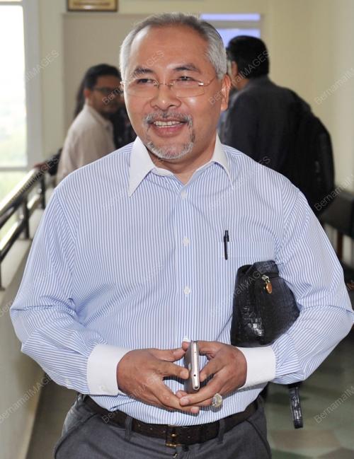 SG01_26022015_MAHKAMAH