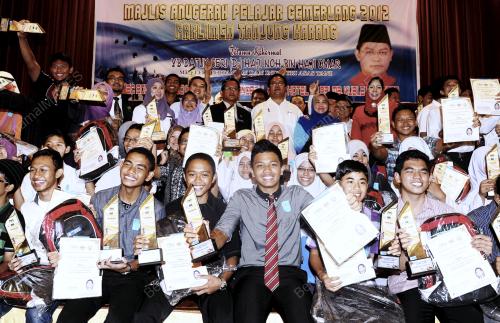 SG01_26032013_ANUGERAH_PELAJAR