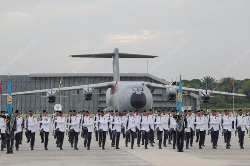 ISTIADAT PERBARISAN PENGHARGAAN PANGLIMA TENTERA UDARA KE-20