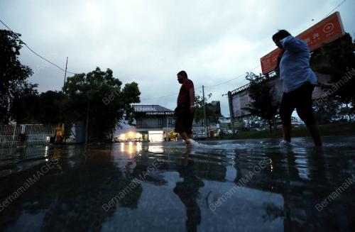 FENOMENA AIR LAUT PASANG BESAR