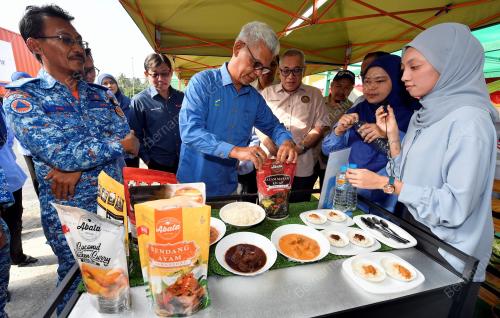 PELEPASAN PENGEDARAN KIT BANTUAN MAKANAN BENCANA NEGARA