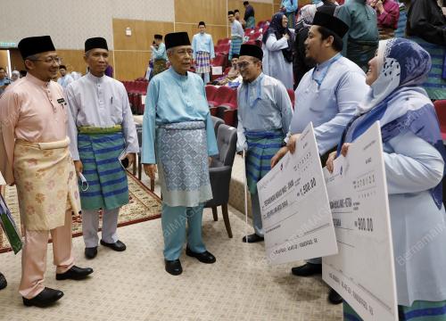 TAN SRI ABDUL AZIZ MOHD YUSOF