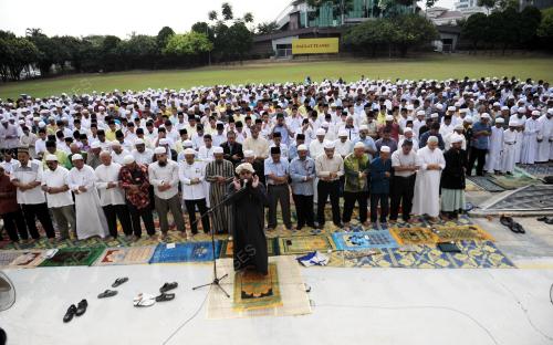 SG01_27022014_SOLAT_HUJAN