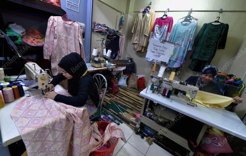 KEDAI JAHIT SIBUT MENYIAPKAN TEMPAHA BAJU RAYA