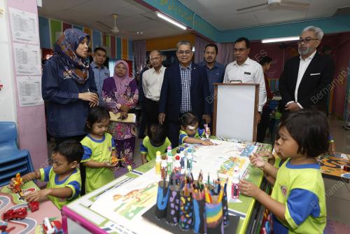 DATUK AARON AGO DAGANG