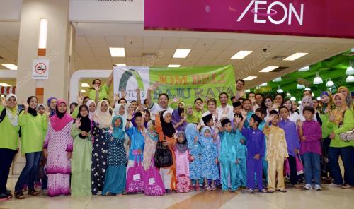 SG01_27072013_SUMBANG_PAKAIAN