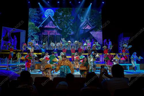TEATER MUZIKAL RUBIAH