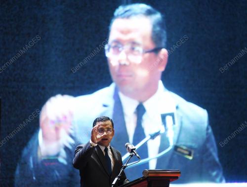 DATUK SERI AMIRUDIN SHARI