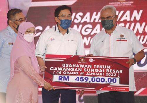 TAN SRI NOH OMAR