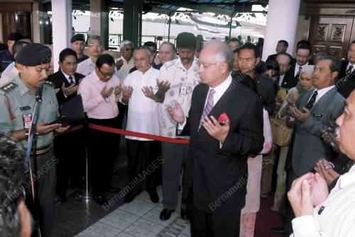 DATUK SERI NAJIB TUN RAZAK