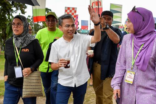 FAHMI FADZIL