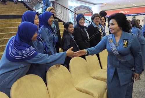 DATIN SERI ROSMAH MANSOR