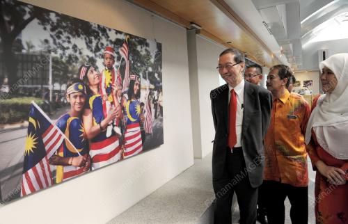 SG01_29112012_RASMI_PAMERAN
