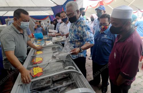 TAN SRI NOH OMAR