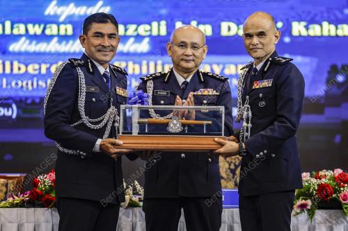 DATUK SHAZELI KAHAR