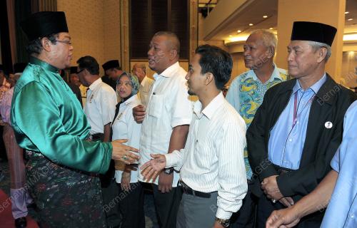 DATUK SERI NOH OMAR