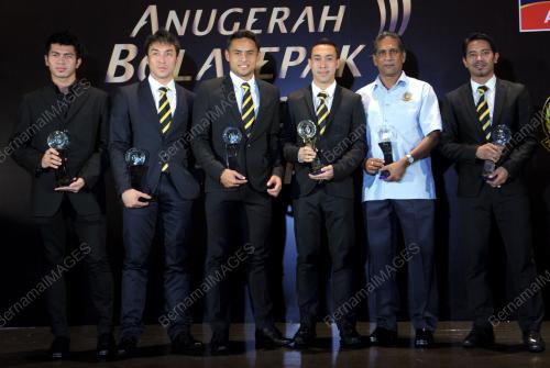 SG01_30102012_ANUGERAH_BOLA