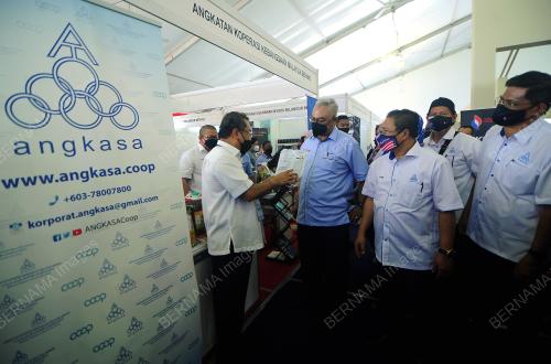 TAN SRI NOH OMAR