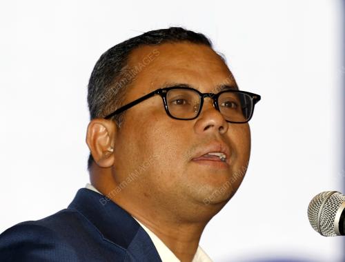 DATUK SERI AMIRUDIN SHARI