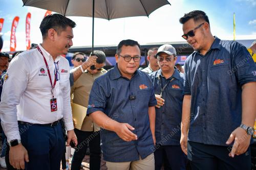 DATUK SERI AMIRUDIN SHARI