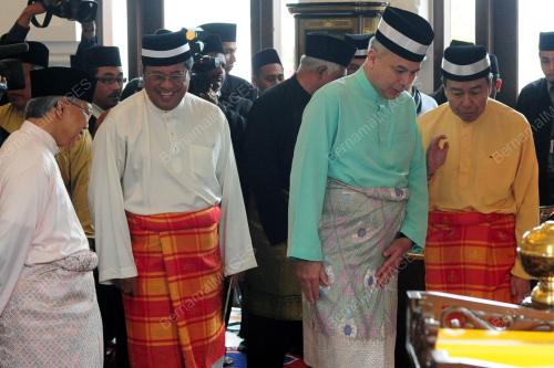 SULTAN SHARAFUDDIN IDRIS SHAH