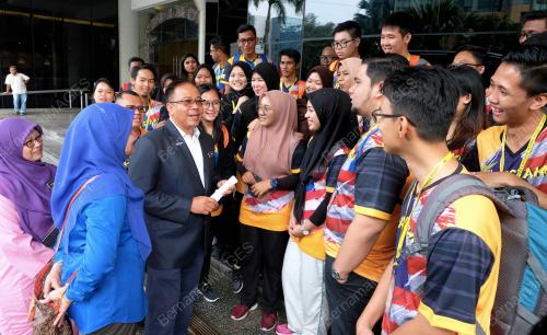 SG02_01102018_PERPADUAN_BN201809289334
