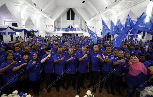 TENGKU DATUK SERI ZAFRUL TENGKU ABDUL AZIZ