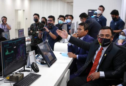 DATUK SERI AMIRUDIN SHARI