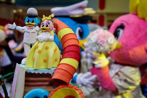 CAPTAIN QUACK AND LADY QUACK WEDDING