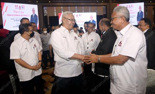 TAN SRI NOH OMAR