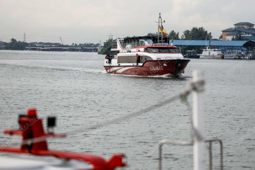 KERAJAAN BERI SUBSIDI DIESEL KEPADA PENGUSAHA FERI