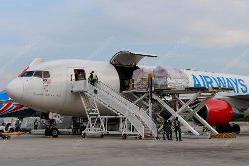 PERSIAPAN KETIBAAN VAKSIN 