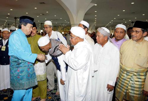 SULTAN SHARAFUDDIN IDRIS SHAH