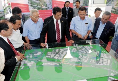 TAN SRI ABDUL KHALID IBRAHIM