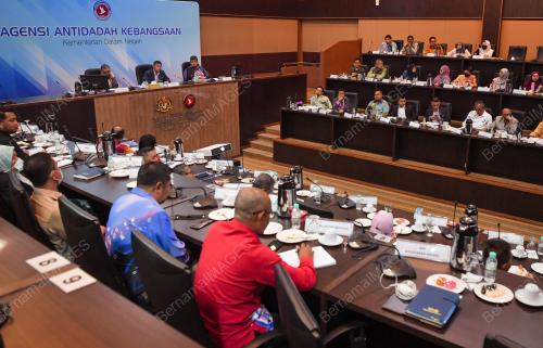 DATUK SERI SAIFUDDIN NASUTION