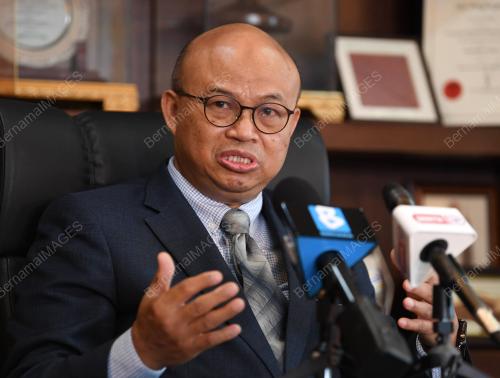 DATUK DR SHAARI NGADIMAN