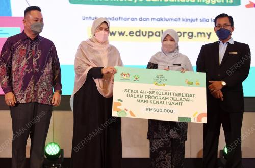 DATUK ZURAIDA KAMARUDDIN