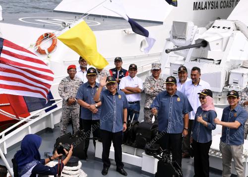 DATUK SERI HAMZAH ZAINUDIN